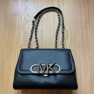 Michael Kors Medium Parker Medium Leather Shoulder Bag